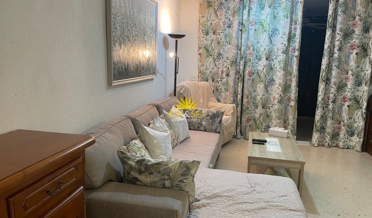 3 slaapkamer Appartement te huur in Benidorm met zwembad - € 1.600 (Ref: 10085041)