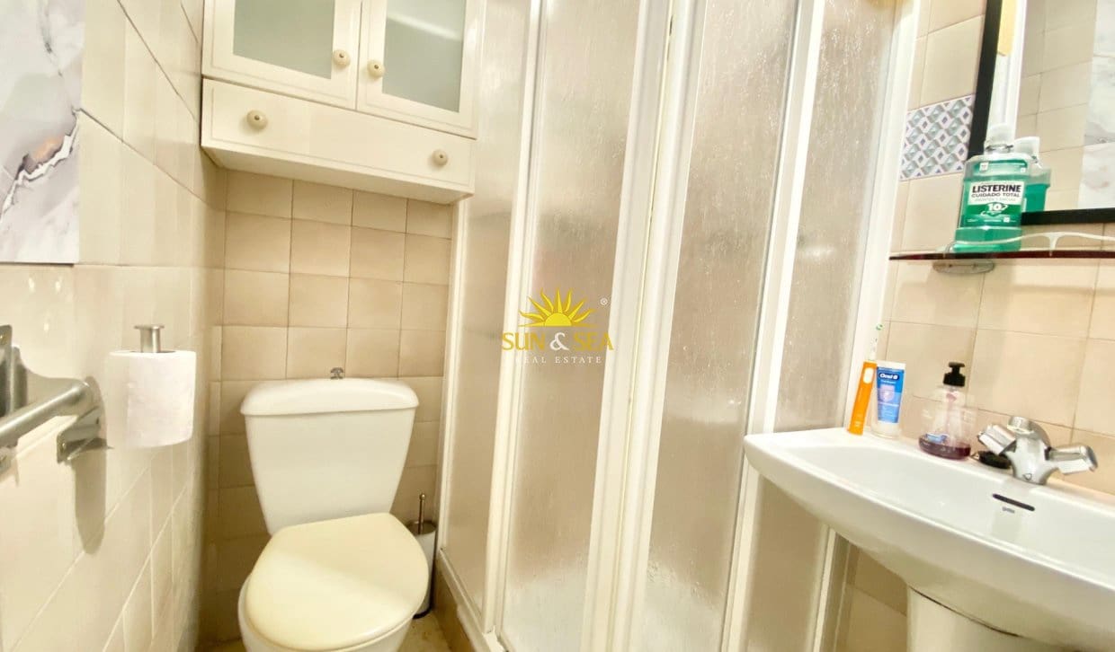 3 bedroom Apartment for rent in Benidorm with pool - € 1,600 (Ref: 10085041)