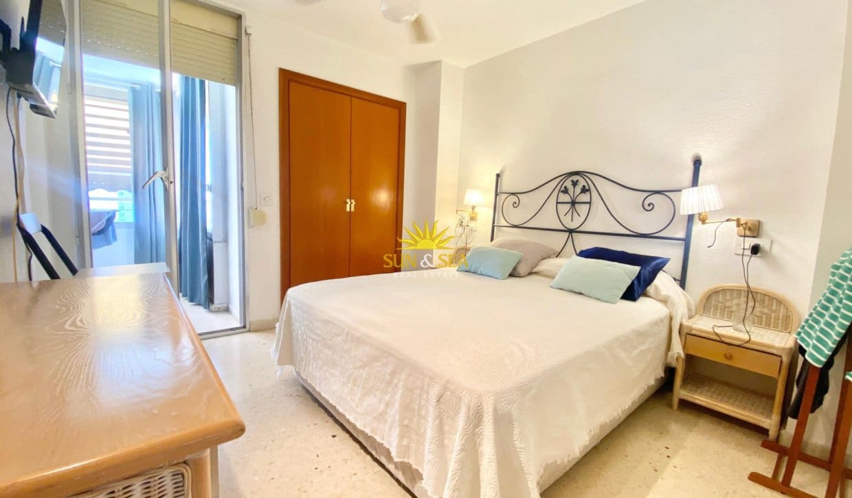3 bedroom Apartment for rent in Benidorm with pool - € 1,600 (Ref: 10085041)