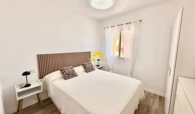 Appartement de 2 chambres de location de vacances à Calas Santa Pola Este, Santa Pola - 1 250 € (Ref: 10086750)
