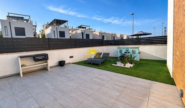 Villa/Maison de 3 chambres de location de vacances à Villamartin, Orihuela avec piscine garage - 2 500 € (Ref: 10086751)