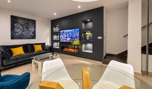 Villa/Maison de 3 chambres de location de vacances à Villamartin, Orihuela avec piscine garage - 2 500 € (Ref: 10086751)