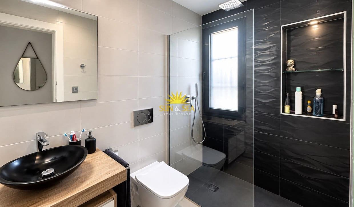 Villa/Maison de 3 chambres de location de vacances à Villamartin avec piscine garage - 2 500 € (Ref: 10086751)