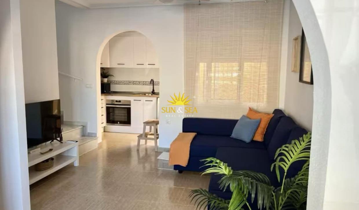 2 Zimmer Villa zu vermieten in Gran Alacant mit Pool Garage - 1.300 € (Ref: 10088723)