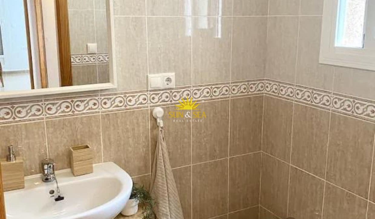 2 Zimmer Villa zu vermieten in Gran Alacant mit Pool Garage - 1.300 € (Ref: 10088723)