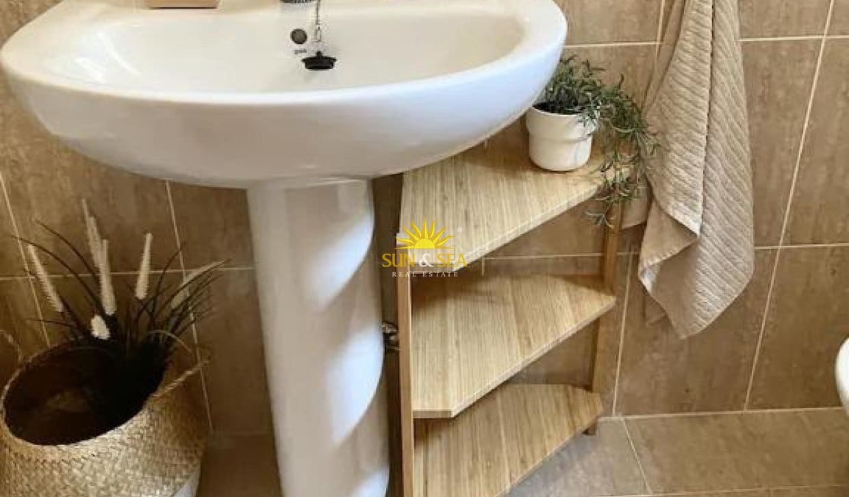 2 Zimmer Villa zu vermieten in Gran Alacant mit Pool Garage - 1.300 € (Ref: 10088723)