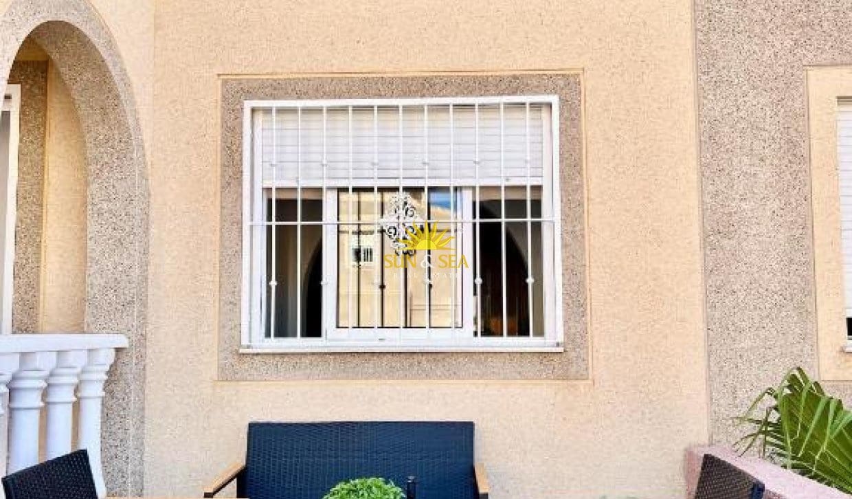 2 Zimmer Villa zu vermieten in Gran Alacant mit Pool Garage - 1.300 € (Ref: 10088723)