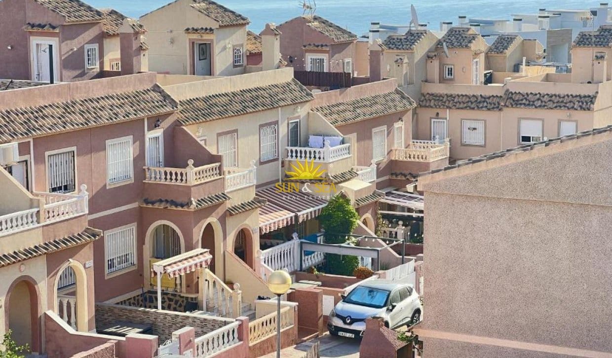 2 Zimmer Villa zu vermieten in Gran Alacant mit Pool Garage - 1.300 € (Ref: 10088723)
