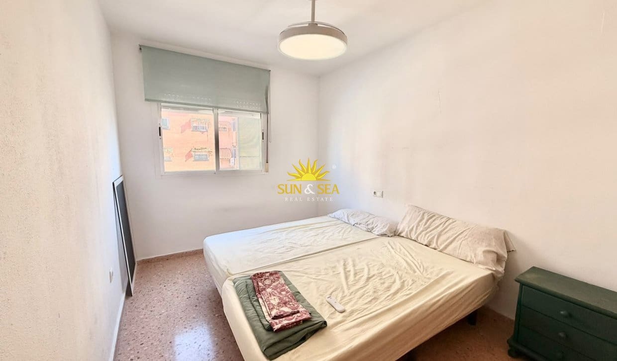 2 bedroom Apartment for rent in Alicante / Alacant city with pool garage - € 1,200 (Ref: 10088724)