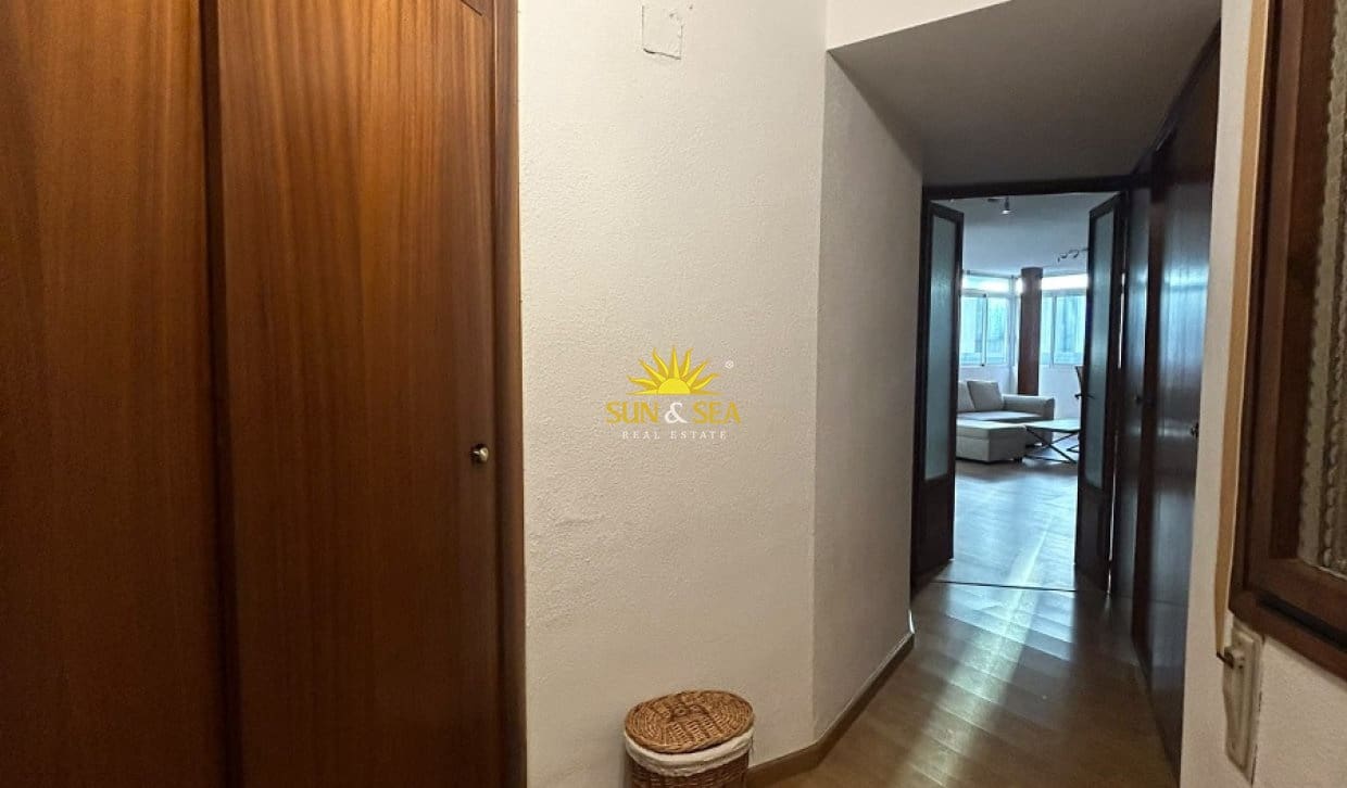 3 makuuhuone Huoneisto vuokrattavana paikassa Alicante kaupunki - 1 200 € (Ref: 10088726)
