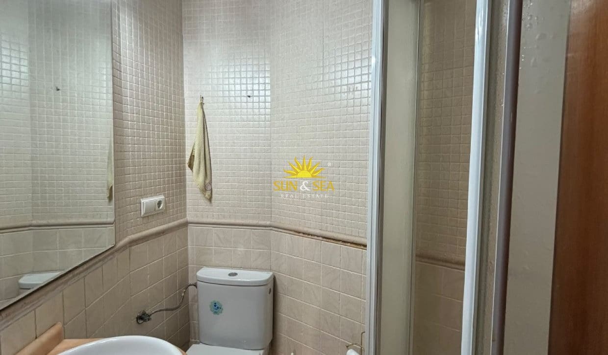3 makuuhuone Huoneisto vuokrattavana paikassa Alicante kaupunki - 1 200 € (Ref: 10088726)