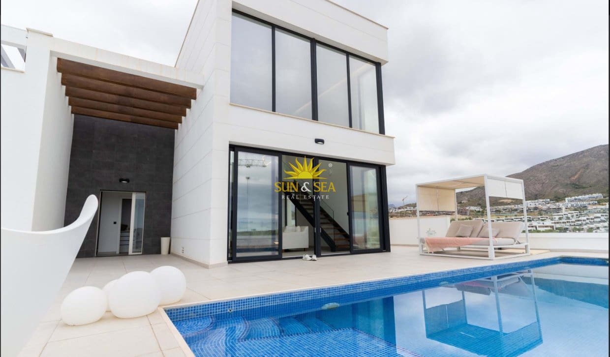 3 soverom Villa til leie i Finestrat med svømmebasseng garasje - € 4 200 (Ref: 10088727)