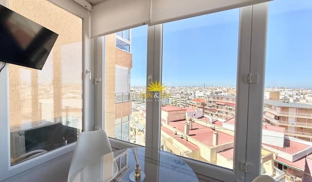 Studio de location de vacances à Playa del Cura, Torrevieja avec piscine - 650 € (Ref: 10088728)