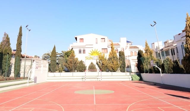Villa/Maison de 3 chambres de location de vacances à Novamar - Mediterráneo, Santa Pola avec piscine garage - 1 400 € (Ref: 10091498)