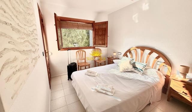 3 soverom Villa til salgs i Novamar - Mediterráneo, Santa Pola med svømmebasseng garasje - € 1 400 (Ref: 10091498)