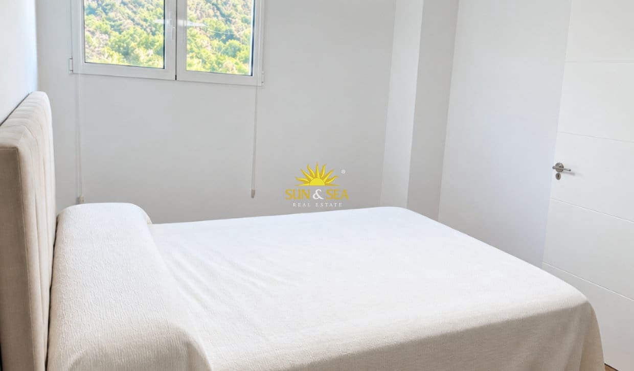3 soveværelse Lejlighed til leje i Alicante by - € 2.500 (Ref: 10091499)