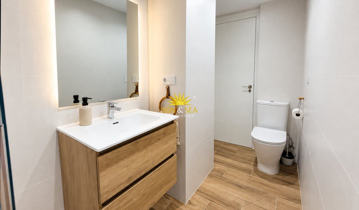 3 soveværelse Lejlighed til leje i Alicante by - € 2.500 (Ref: 10091499)