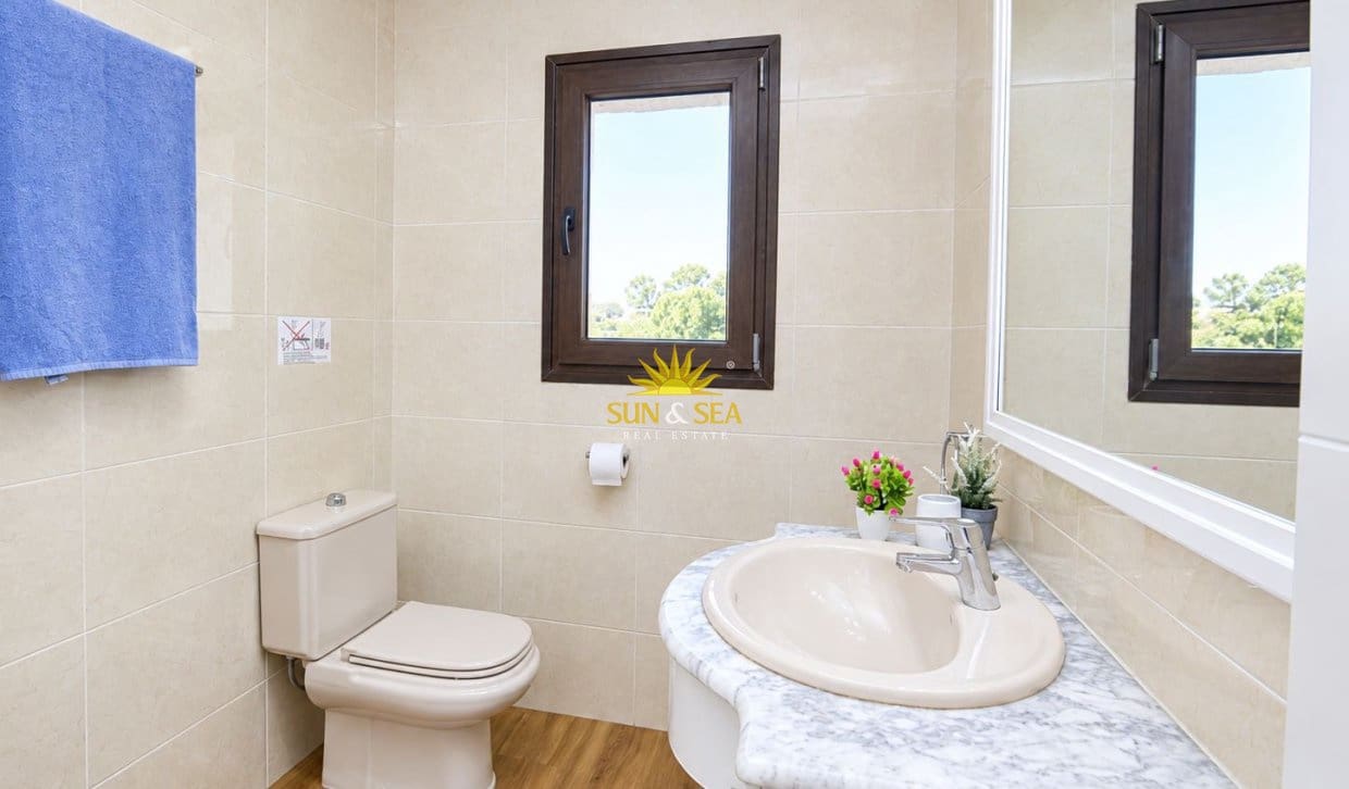 Villa/Maison de 5 chambres à louer à Denia avec piscine garage - 3 000 € (Ref: 10093727)