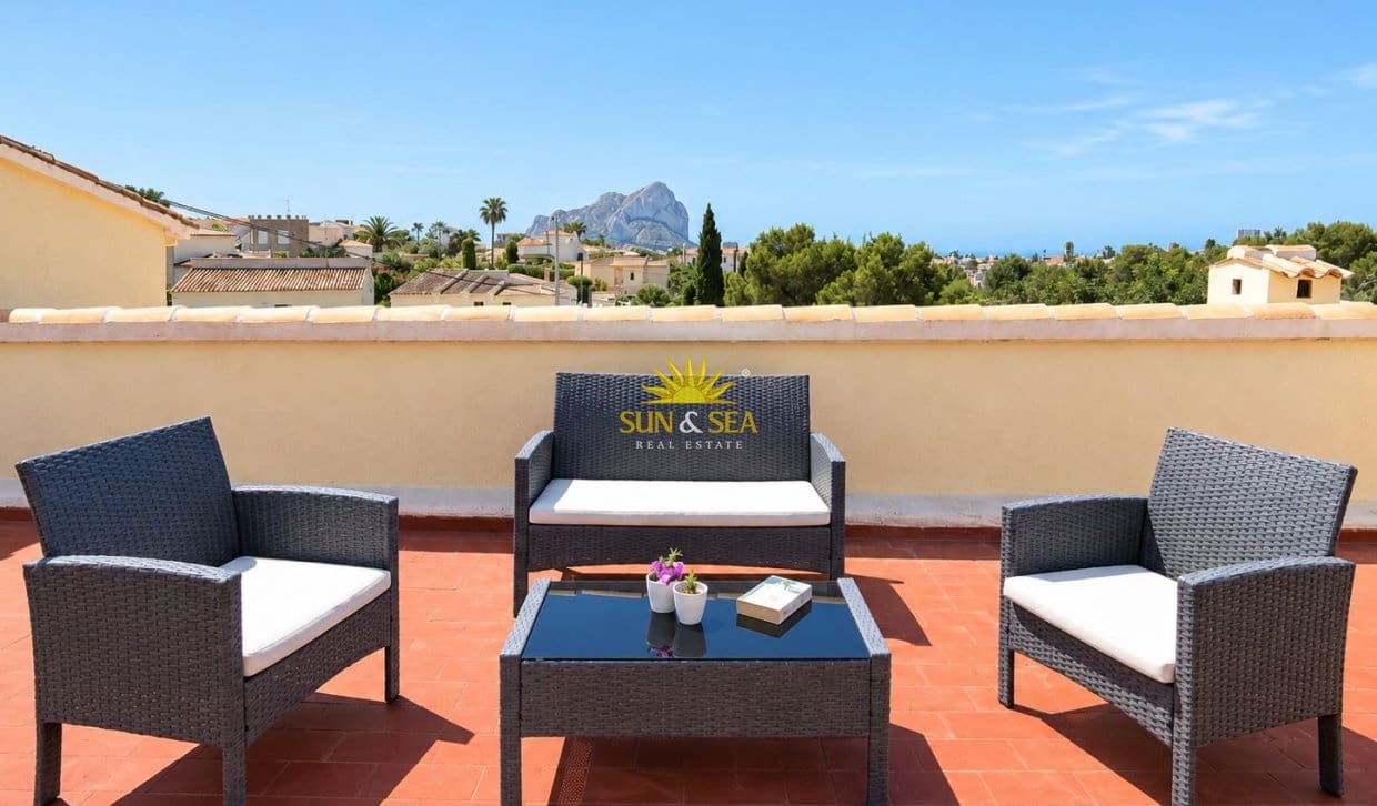 Villa/Maison de 5 chambres à louer à Denia avec piscine garage - 3 000 € (Ref: 10093727)