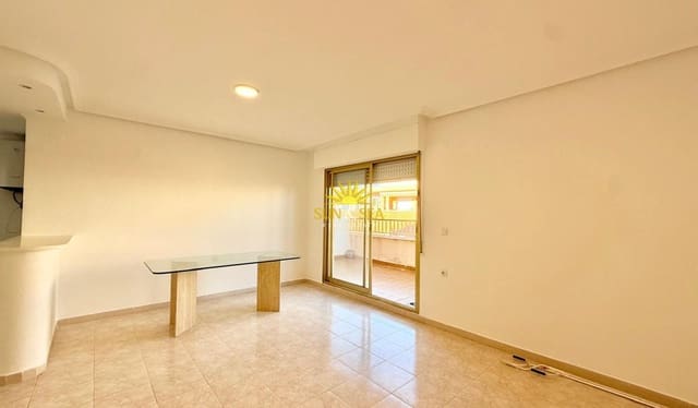 Penthouse de 2 chambres à louer à Playa del Cura, Torrevieja - 850 € (Ref: 10093728)