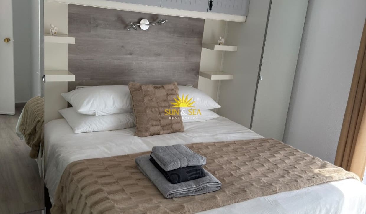 1 camera da letto Appartamento da affittare in Teulada con piscina garage - 1.100 € (Rif: 10095039)