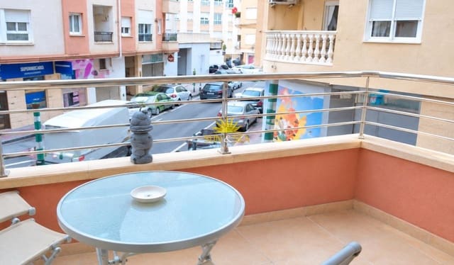 2 soveværelse Lejlighed til leje i El Molino, Torrevieja - € 800 (Ref: 10095521)