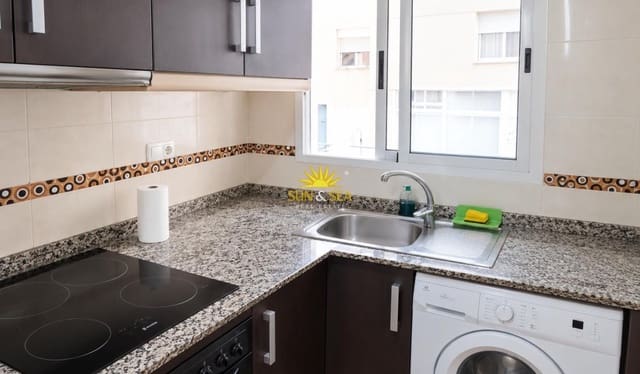 2 soveværelse Lejlighed til leje i El Molino, Torrevieja - € 800 (Ref: 10095521)