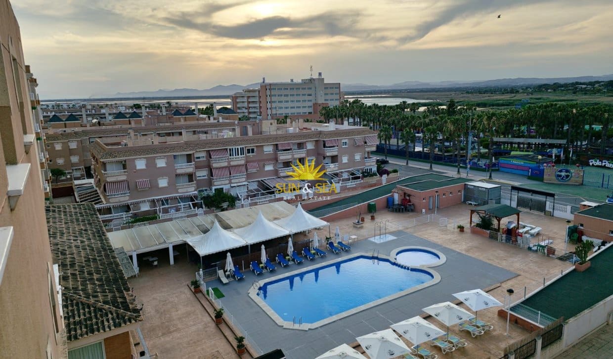 1 slaapkamer Appartement te huur in Santa Pola met garage - € 850 (Ref: 10095721)
