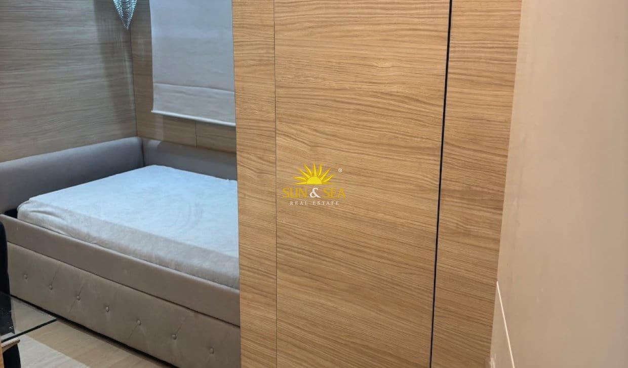 3 makuuhuone Huoneisto vuokrattavana paikassa Torrevieja - 1 700 € (Ref: 10095813)