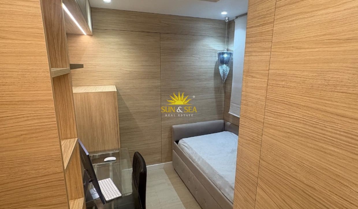 3 makuuhuone Huoneisto vuokrattavana paikassa Torrevieja - 1 700 € (Ref: 10095813)