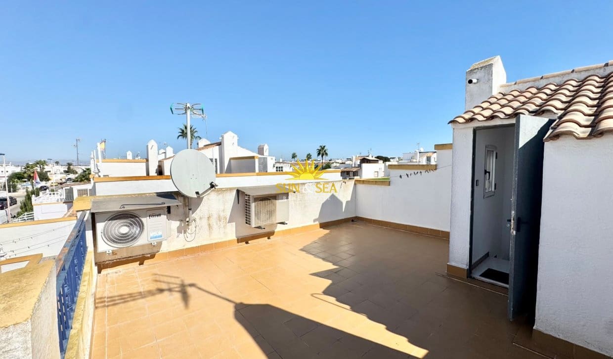 3 quarto Apartamento para arrendar em Torrevieja com piscina garagem - 1 000 € (Ref: 10098980)