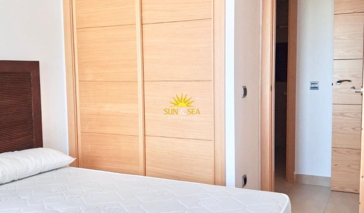 2 bedroom Apartment for holiday rental in Los Alcazares with pool garage - € 800 (Ref: 10099151)
