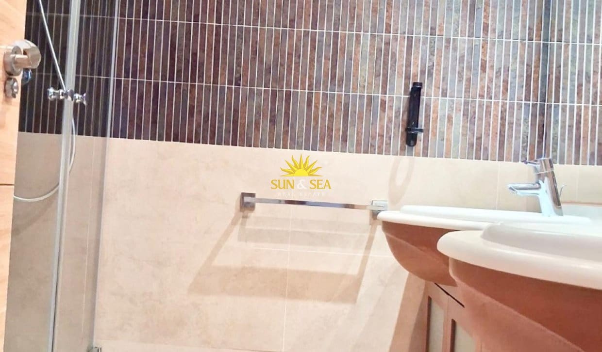 2 bedroom Apartment for holiday rental in Los Alcazares with pool garage - € 800 (Ref: 10099151)