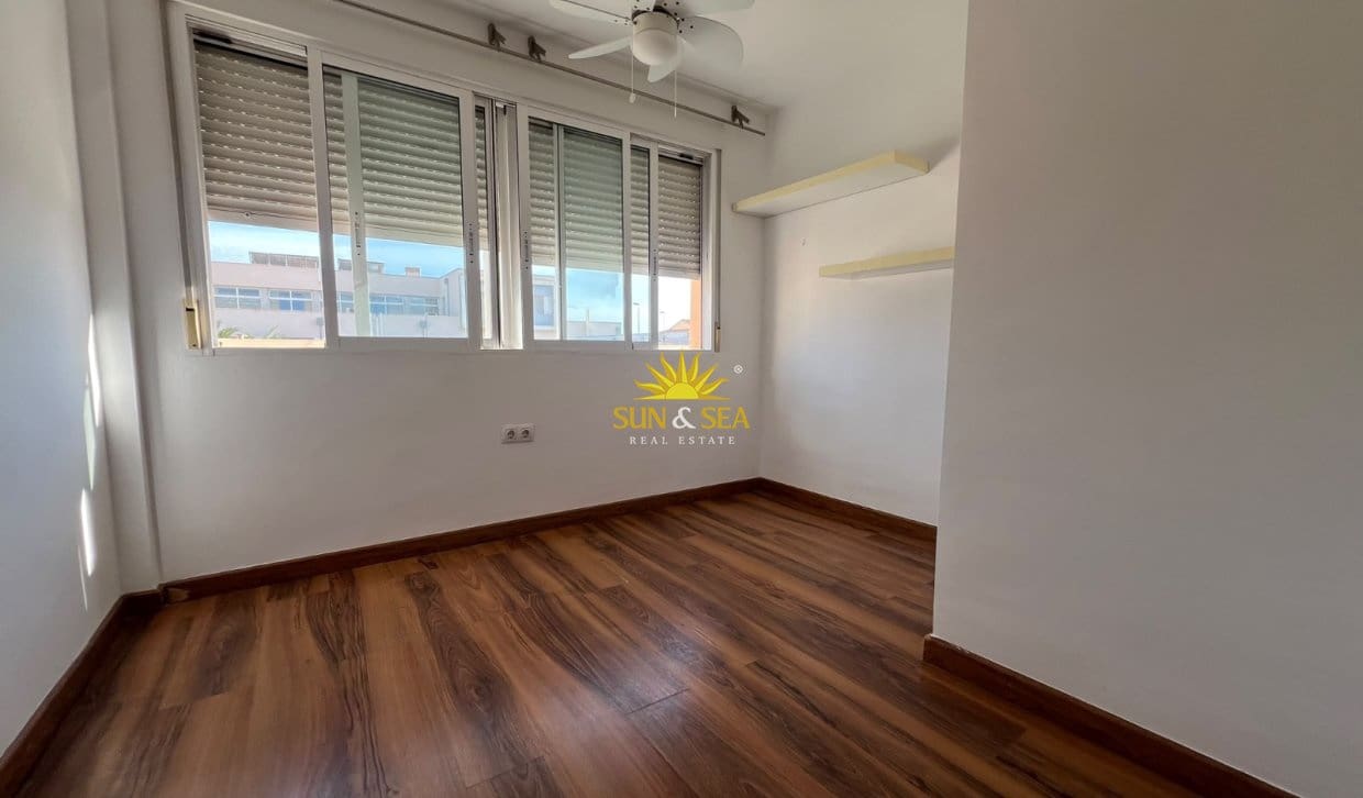 3 Zimmer Villa zu vermieten in Elche / Elx mit Pool Garage - 1.750 € (Ref: 10099152)
