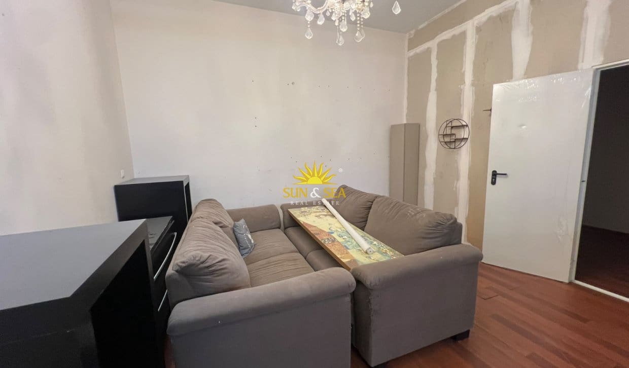 3 Zimmer Villa zu vermieten in Elche / Elx mit Pool Garage - 1.750 € (Ref: 10099152)