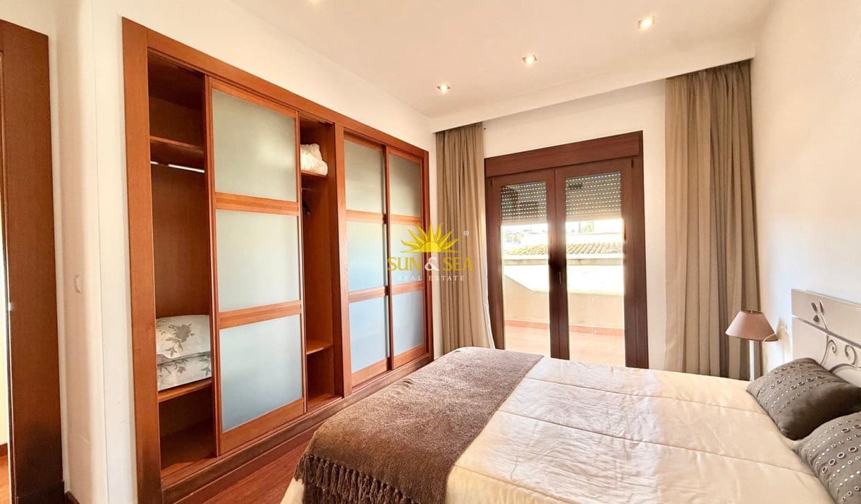 3 quarto Moradia para arrendamento para férias em Ciudad Quesada com piscina Garagem - 3 500 € (Ref: 10100540)