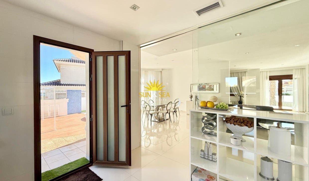 3 quarto Moradia para arrendamento para férias em Ciudad Quesada com piscina Garagem - 3 500 € (Ref: 10100540)
