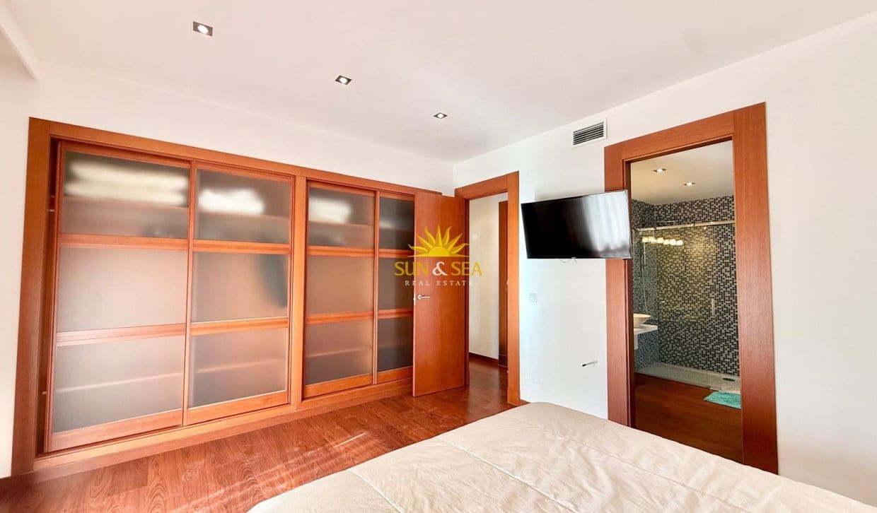 3 quarto Moradia para arrendamento para férias em Ciudad Quesada com piscina Garagem - 3 500 € (Ref: 10100540)