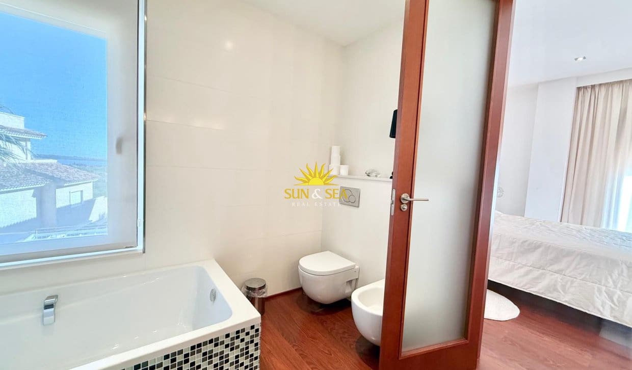 3 quarto Moradia para arrendamento para férias em Ciudad Quesada com piscina Garagem - 3 500 € (Ref: 10100540)