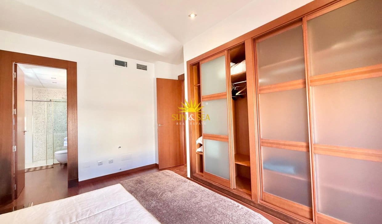 3 quarto Moradia para arrendamento para férias em Ciudad Quesada com piscina Garagem - 3 500 € (Ref: 10100540)