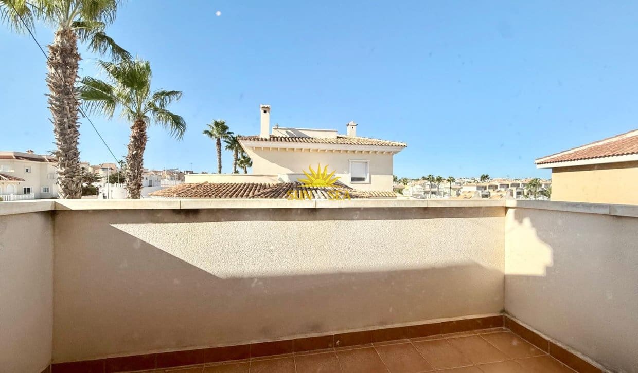 3 quarto Moradia para arrendamento para férias em Ciudad Quesada com piscina Garagem - 3 500 € (Ref: 10100540)