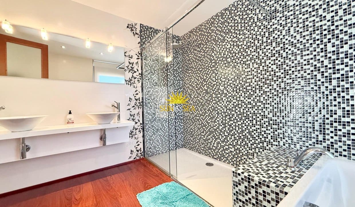 3 quarto Moradia para arrendamento para férias em Ciudad Quesada com piscina Garagem - 3 500 € (Ref: 10100540)