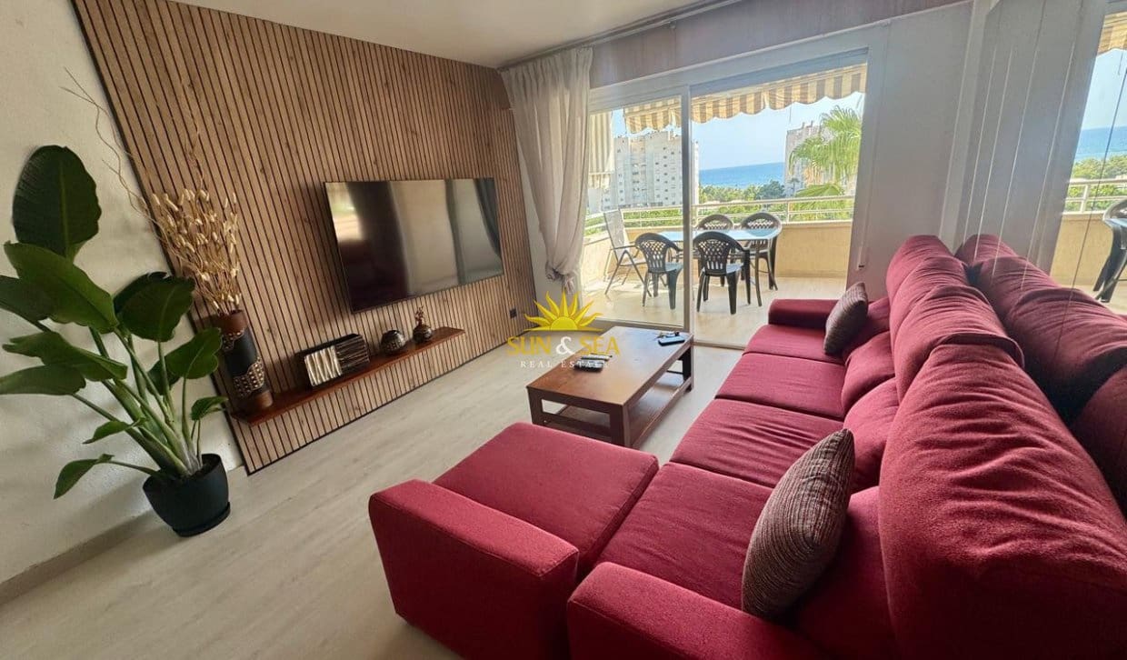 2 slaapkamer Appartement voor vakantieverhuur in Alicante stad met zwembad garage - € 1.550 (Ref: 10101189)