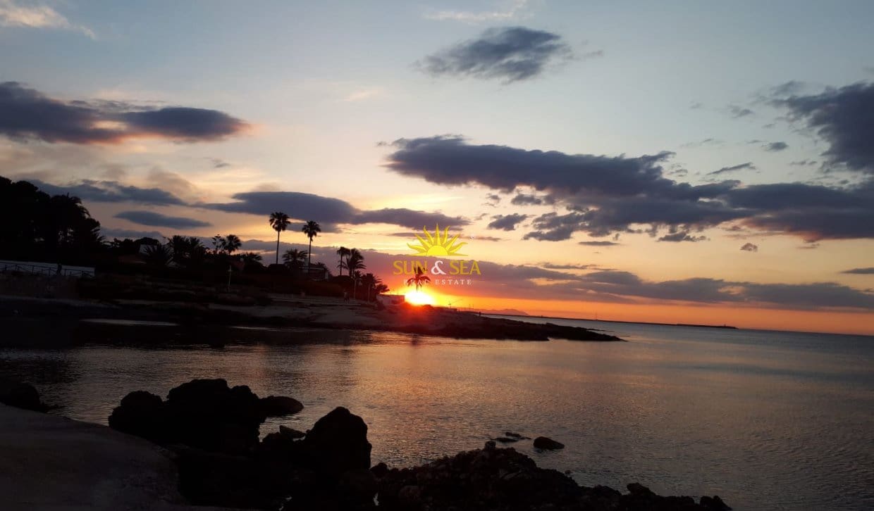 2 quarto Apartamento para arrendamento para férias em Denia com piscina Garagem - 1 100 € (Ref: 10101190)