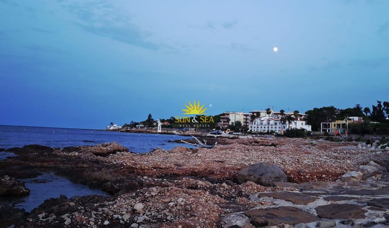 2 quarto Apartamento para arrendamento para férias em Denia com piscina Garagem - 1 100 € (Ref: 10101190)