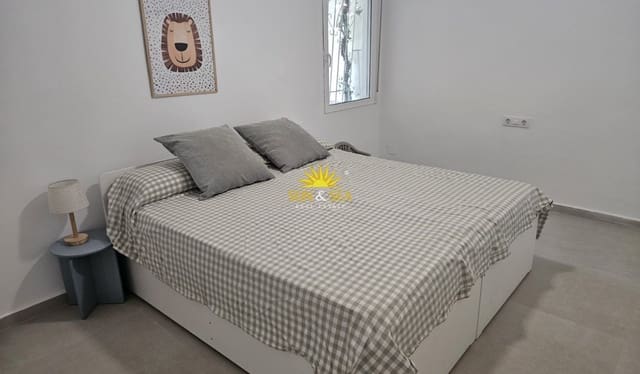 3 soverom Villa til salgs i Torre de la Horadada, Pilar de la Horadada - € 1 300 (Ref: 10101191)
