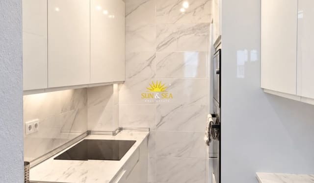 4 camera da letto Appartamento da affitare come casa vacanza in Aguas Nuevas, Torrevieja con piscina garage - 1.400 € (Rif: 10103549)