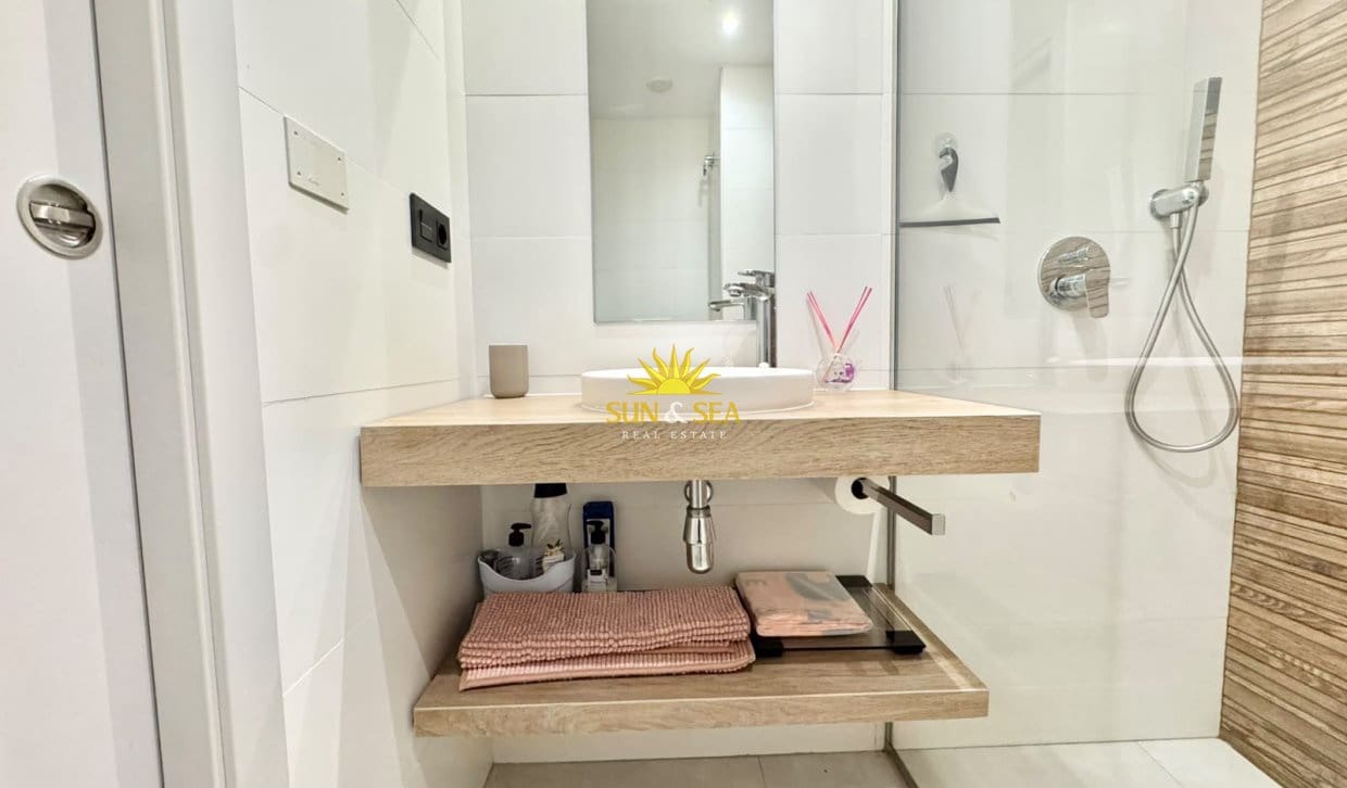 2 soverom Penthouse til leie i Guardamar del Segura med svømmebasseng - € 1 500 (Ref: 10103550)