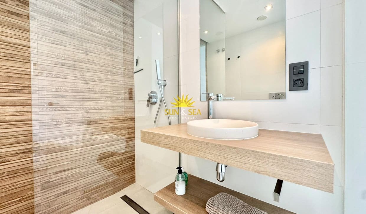 2 soverom Penthouse til leie i Guardamar del Segura med svømmebasseng - € 1 500 (Ref: 10103550)