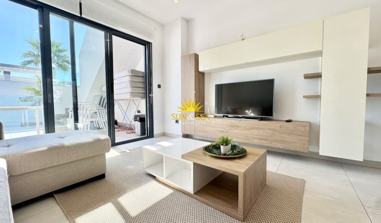 2 soverom Penthouse til leie i Guardamar del Segura med svømmebasseng - € 1 500 (Ref: 10103550)